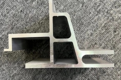 擠壓鋁型材具有哪些特點(diǎn)？